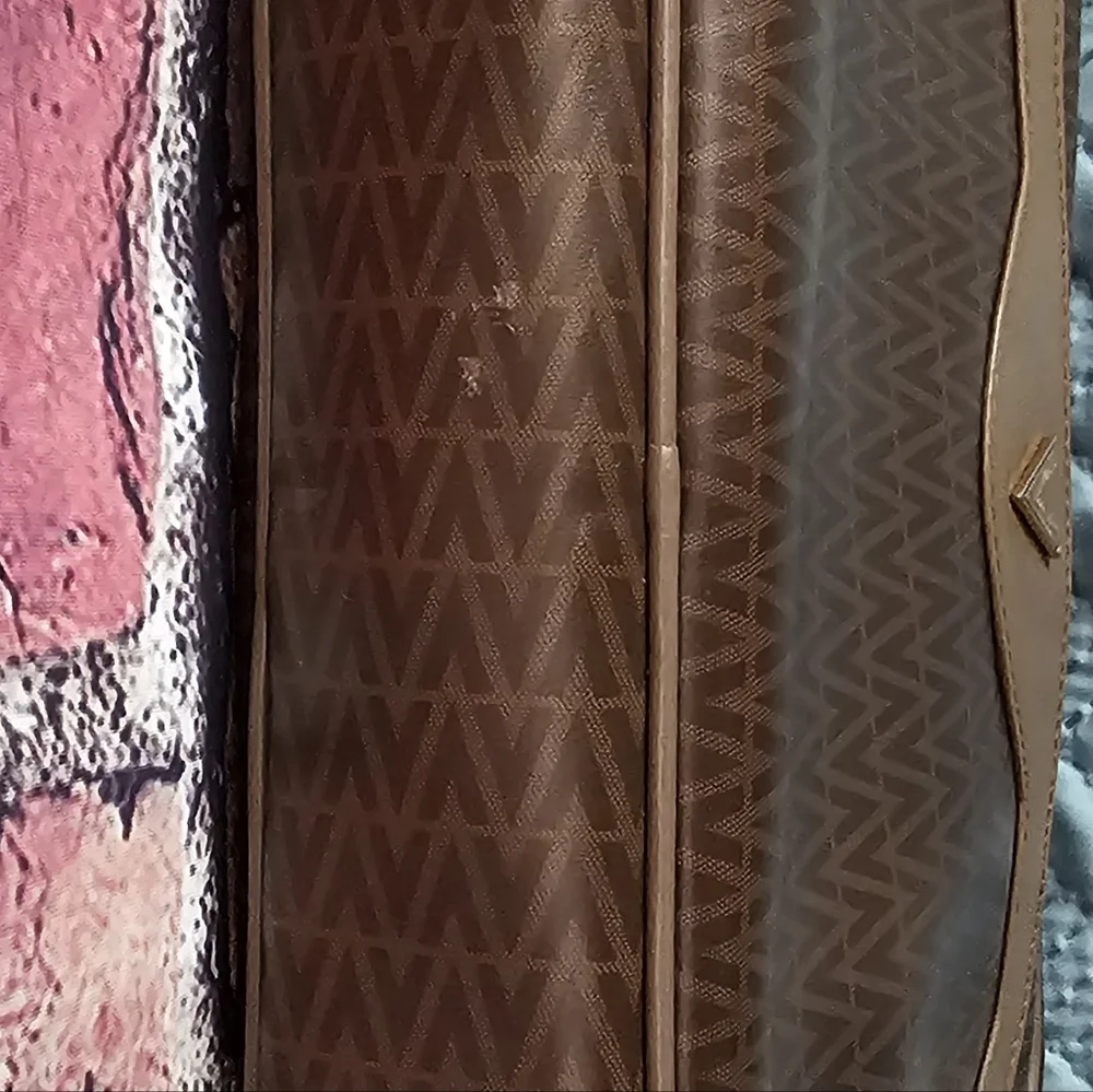 VALENTINO WITH UNBRANDED GOLD TONED CROSSBODY STRAP